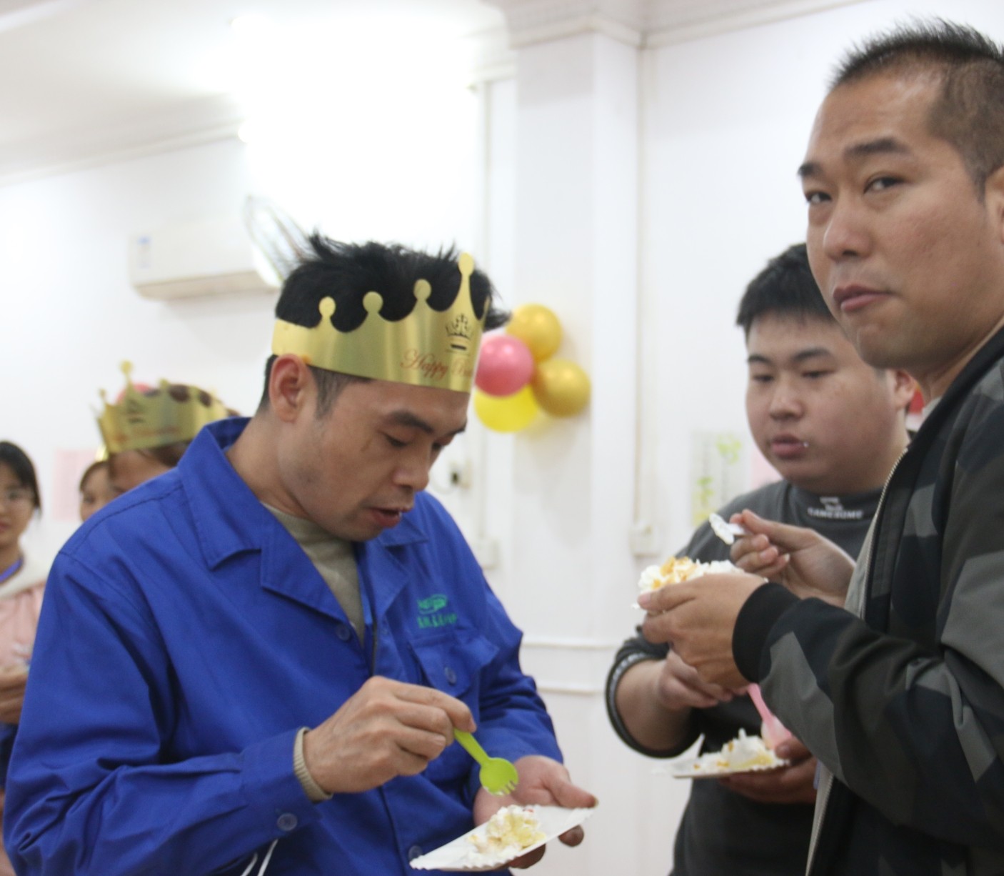 12吃蛋糕了！_看圖王.jpg